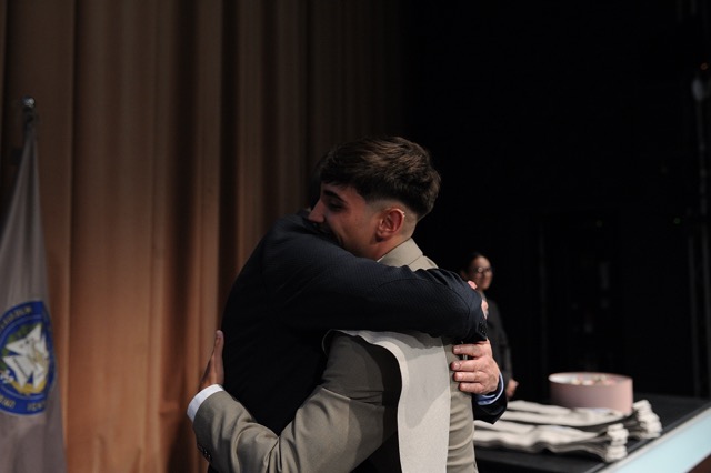Abrazo 5